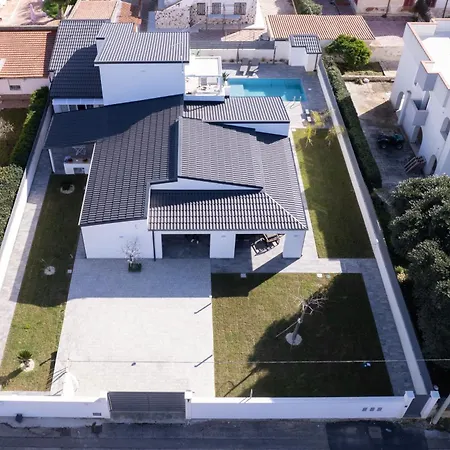 Villa Joseph Con Piscina